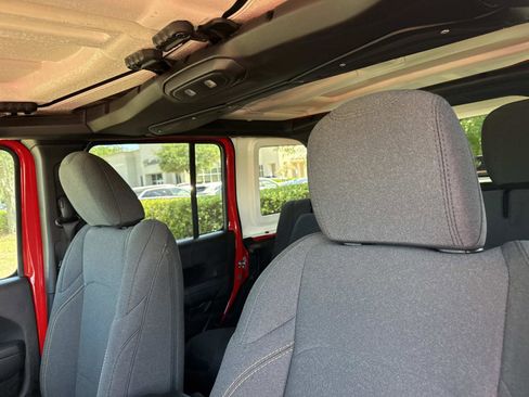 Used 2025 Jeep Wrangler Unlimited Sport S 4xe AWD/4WD image 21