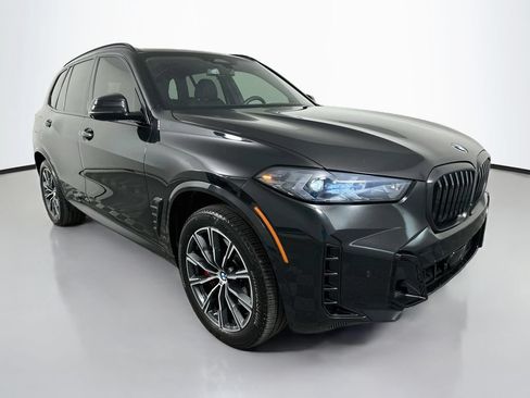 Used 2024 BMW X5 sDrive40i w/ M Sport Package RWD image 3