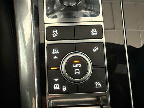 Used 2020 Land Rover Range Rover Sport SVR AWD/4WD image 17