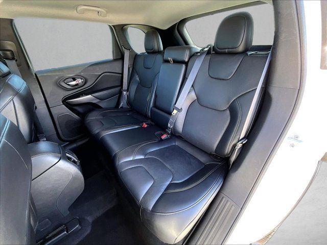 Used 2020 Jeep Cherokee Limited FWD image 28
