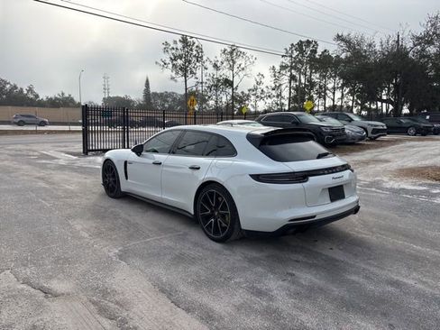 Used 2018 Porsche Panamera 4 image 3