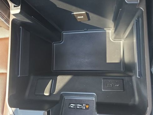 Used 2024 GMC Sierra 2500 Denali w/ Denali Reserve Package image 38