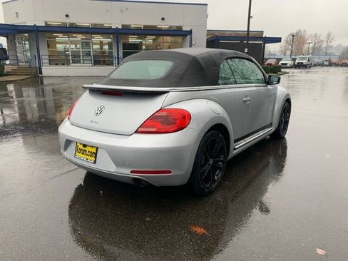Used 2013 Volkswagen Beetle 2.0T image 5