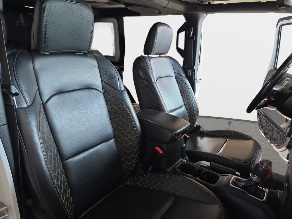 Used 2021 Jeep Wrangler Unlimited Sahara AWD/4WD image 12