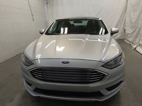 Used 2017 Ford Fusion SE w/ Fusion SE Technology Package image 15