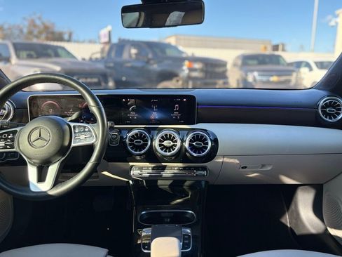Used 2019 Mercedes-Benz A 220 image 22