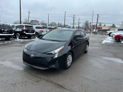 Used 2017 Toyota Prius Three Touring image 7