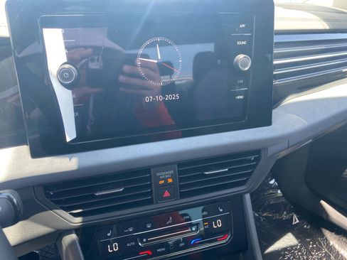 New 2025 Volkswagen Jetta SE image 26