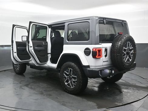 New 2026 Jeep Wrangler Unlimited Sahara w/ Rockslide Package AWD/4WD image 50