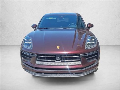 Used 2023 Porsche Macan AWD/4WD image 2