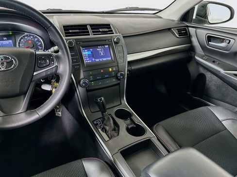 Used 2017 Toyota Camry SE FWD image 23