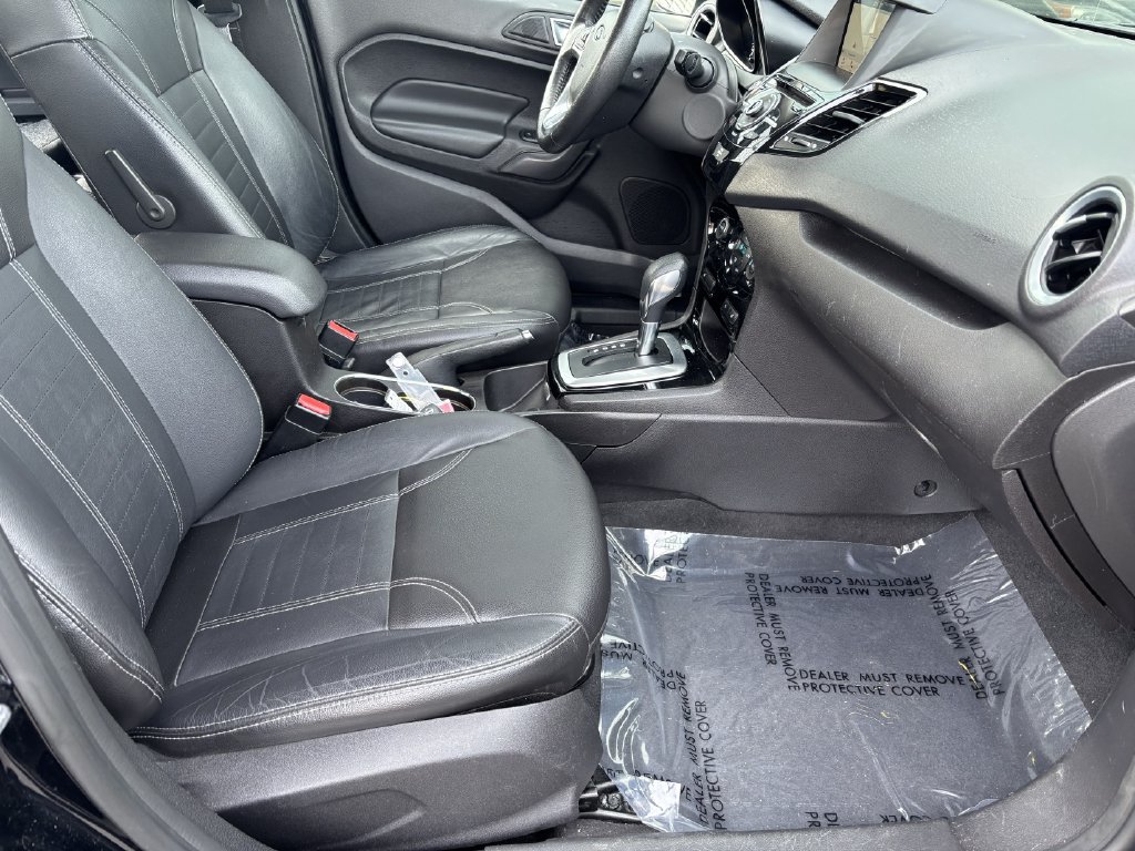 Used 2017 Ford Fiesta Titanium FWD image 29