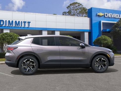 New 2026 Chevrolet Equinox EV LT image 5