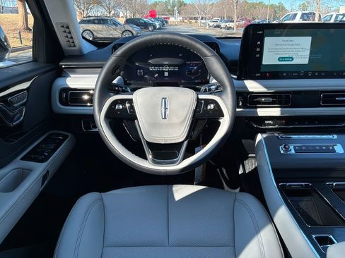 New 2026 Lincoln Aviator 2WD image 14