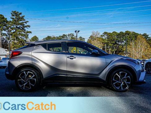 Used 2018 Toyota C-HR XLE image 9