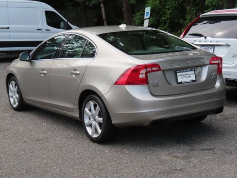 Used 2016 Volvo S60 T5 Premier w/ Climate Package AWD/4WD image 4
