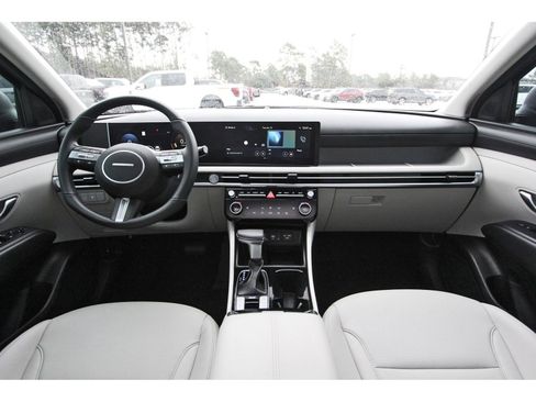 Used 2025 Hyundai Tucson SEL image 12