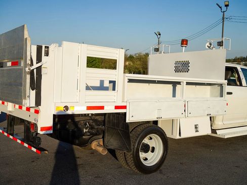 Used 2014 RAM 5500 Tradesman image 19