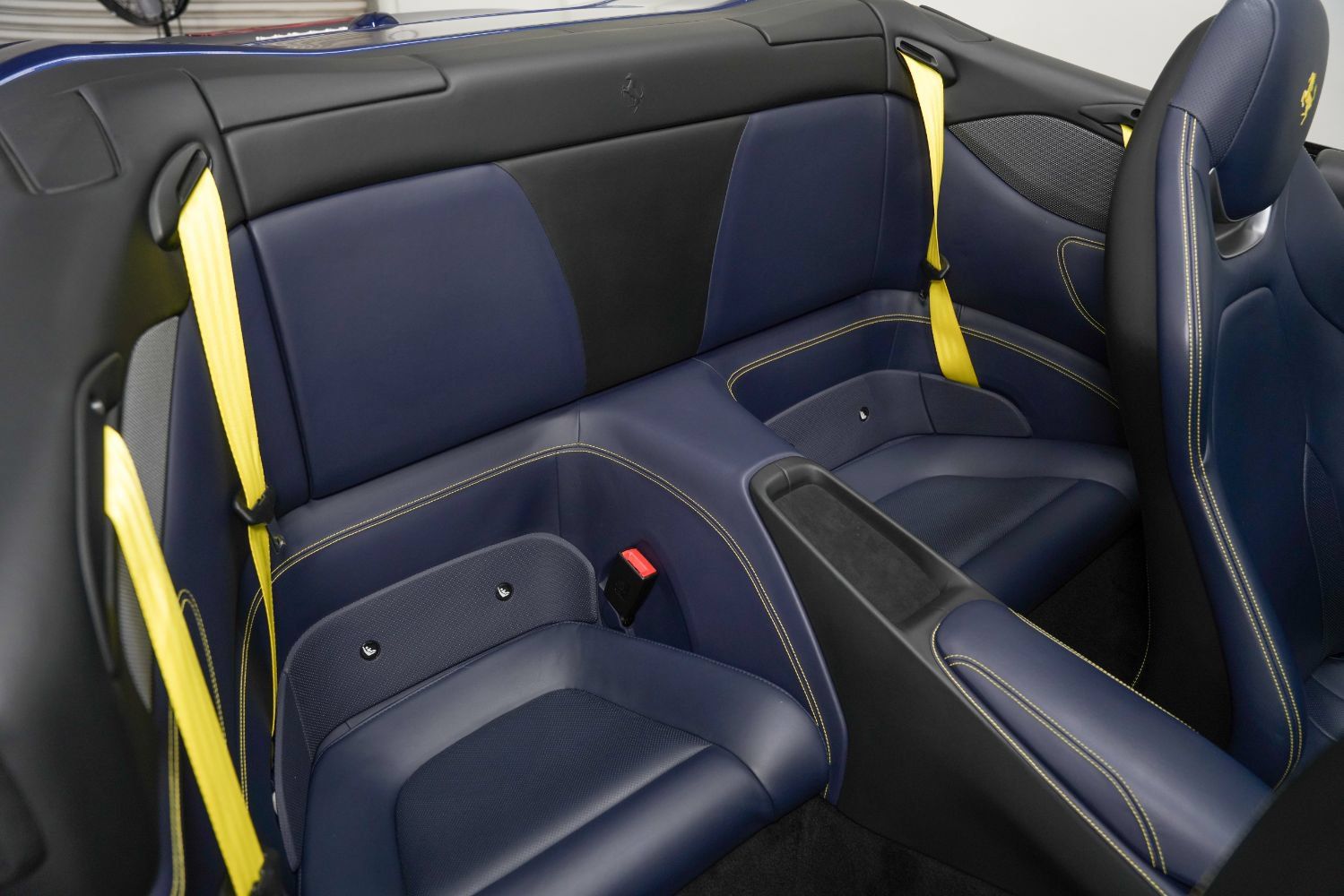 Used 2019 Ferrari Portofino RWD image 37