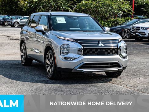 Used 2025 Mitsubishi Outlander SE FWD image 4