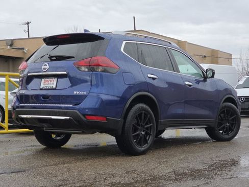 Used 2019 Nissan Rogue SV w/ Premium Package image 14