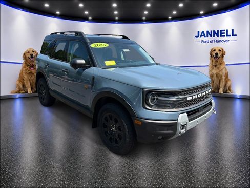 Used 2025 Ford Bronco Sport Badlands AWD/4WD image 3