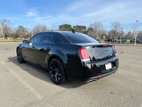 Used 2021 Chrysler 300 S RWD image 8
