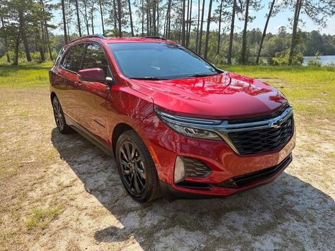 Used 2023 Chevrolet Equinox RS w/ RS Leather Package FWD image 7