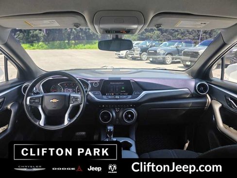 Used 2020 Chevrolet Blazer LT AWD/4WD image 18