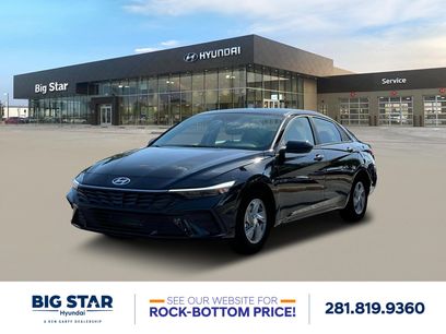 New 2025 Hyundai Elantra SE