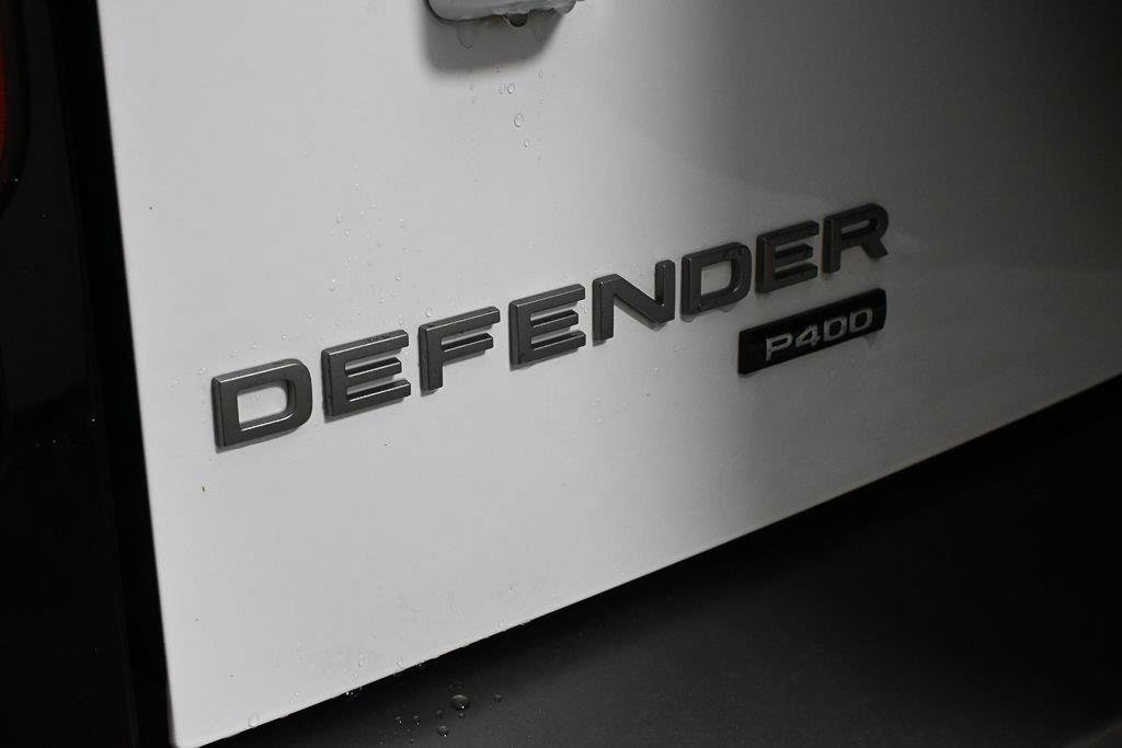 Used 2023 Land Rover Defender 110 X-Dynamic SE AWD/4WD image 28