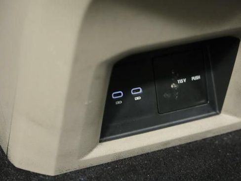 Certified 2022 Volkswagen Atlas SE w/ Black Wheel Package FWD image 31