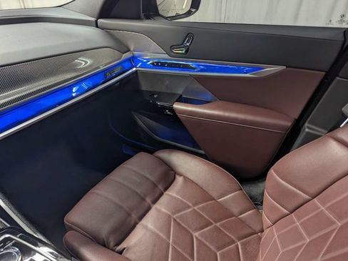 Used 2023 BMW 740i RWD image 8