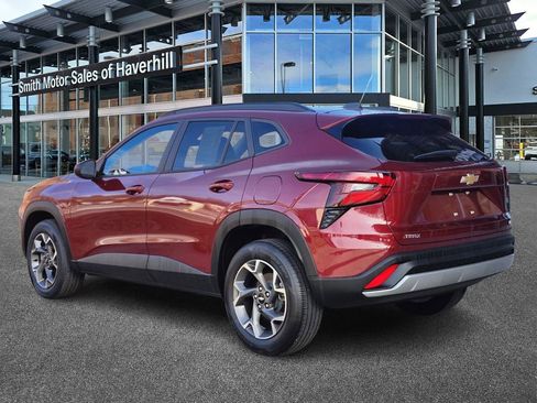 Used 2024 Chevrolet Trax LT image 3