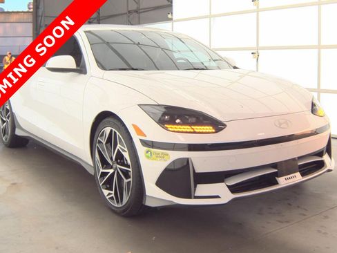 Used 2023 Hyundai Ioniq 6 SEL image 3