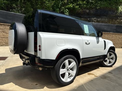 Certified 2024 Land Rover Defender 90 X-Dynamic SE image 3