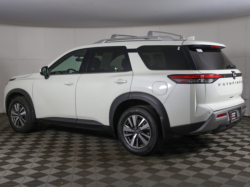 Used 2023 Nissan Pathfinder SL AWD/4WD image 11