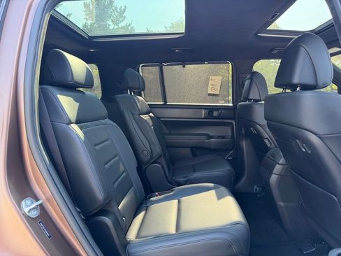 Used 2025 Hyundai Santa Fe Calligraphy AWD/4WD image 11