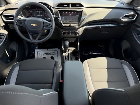 Certified 2023 Chevrolet TrailBlazer LT w/ Convenience Package AWD/4WD image 8