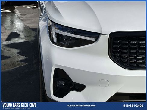 Used 2026 Volvo XC40 B5 Plus w/ Protection Package Premier image 9