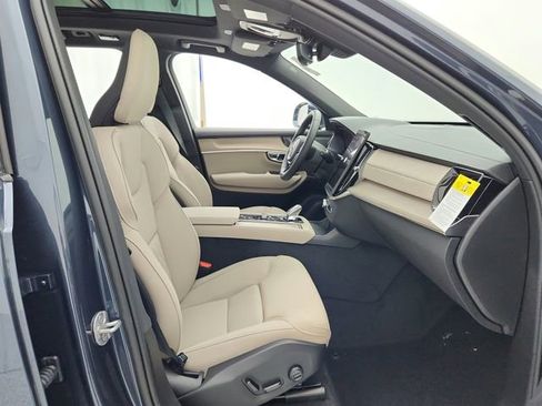 New 2026 Volvo XC90 B6 Plus w/ Protection Package image 18