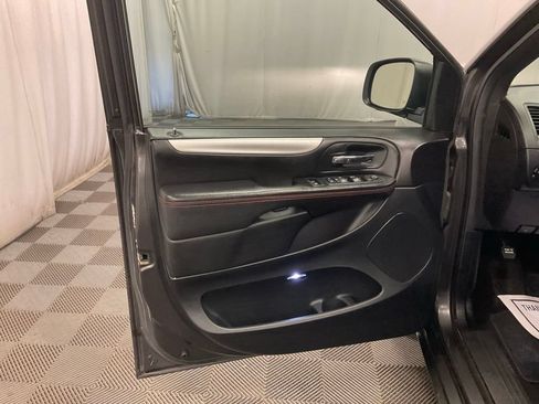 Used 2018 Dodge Grand Caravan GT FWD image 20