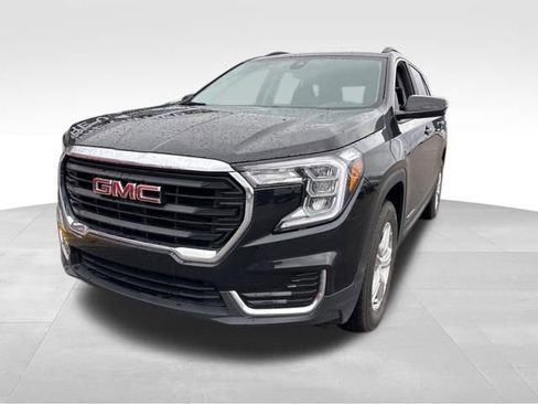 Used 2023 GMC Terrain SLE w/ Driver Convenience Package image 1