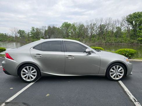 Used 2016 Lexus IS 200t RWD image 4