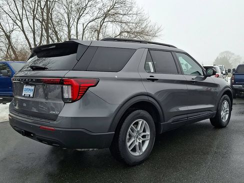 New 2026 Ford Explorer Active AWD/4WD image 4
