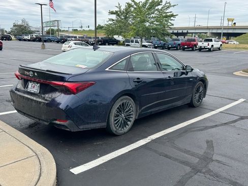 Used 2021 Toyota Avalon XSE FWD image 5