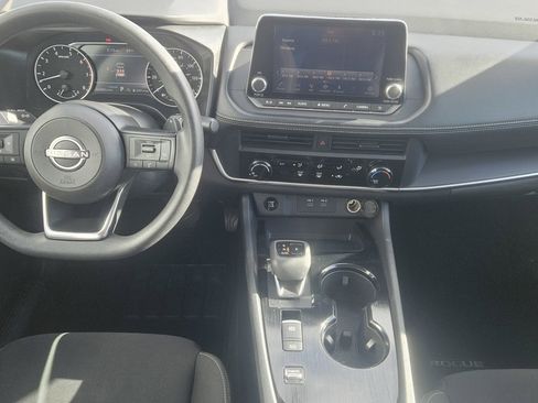 Used 2024 Nissan Rogue S FWD image 9