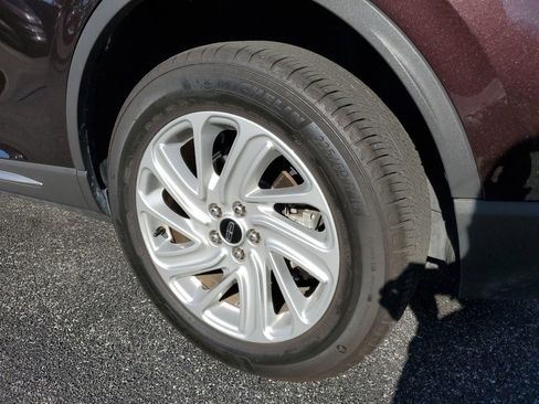 Used 2023 Lincoln Corsair FWD image 5