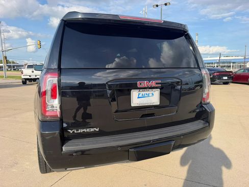 Used 2019 GMC Yukon SLT w/ Premium Edition AWD/4WD image 16