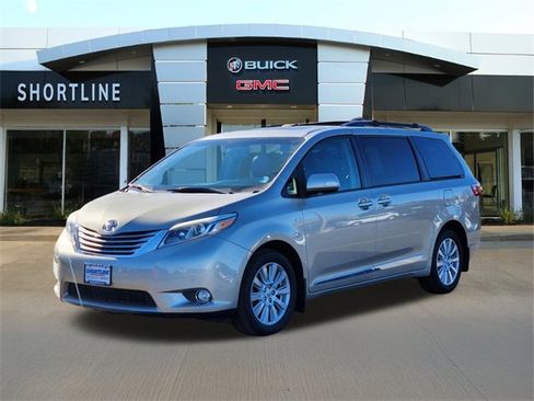 Used 2017 Toyota Sienna Limited Premium w/ Outdoor Package image 7